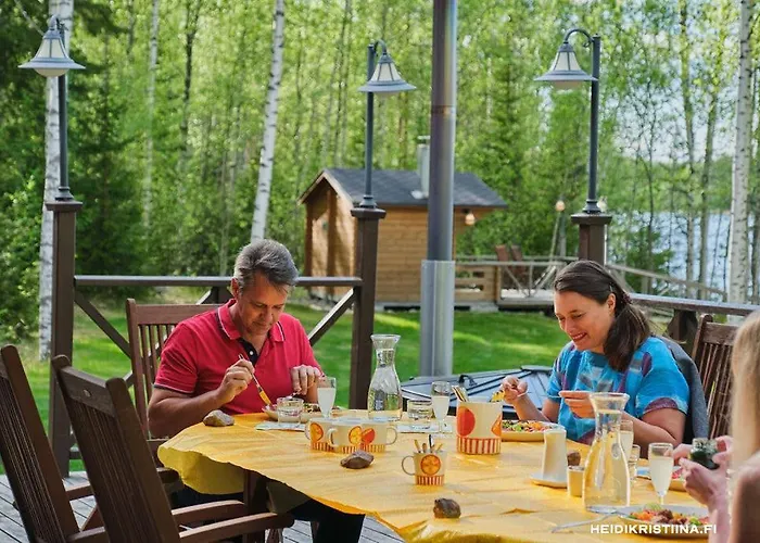 Puruvesi Villas, Riuttahovi *